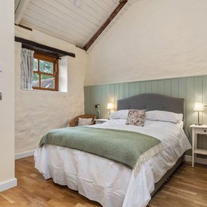 Waterwynch Mill holiday cottage double bedroom