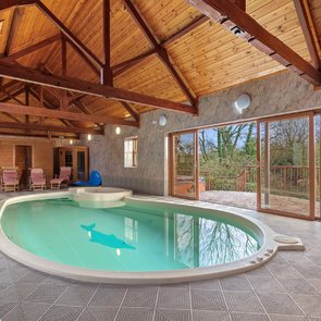 Waterwynch Mill holiday cottage swimming pool